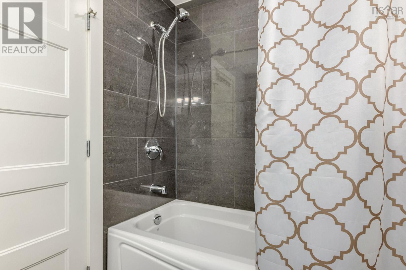 #1007 15 KINGS WHARF PLACE - 32