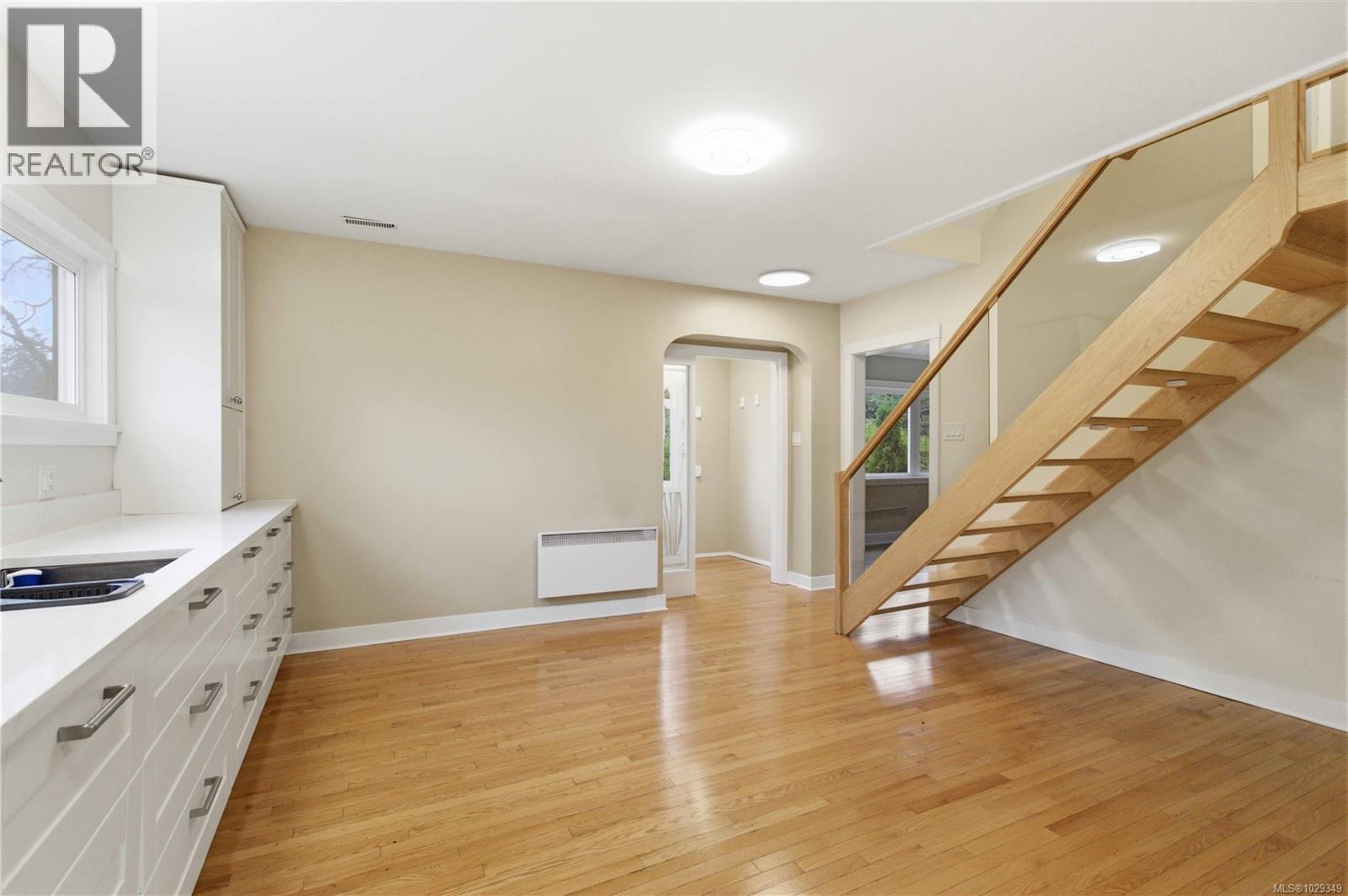  3438 Cook Street, Saanich