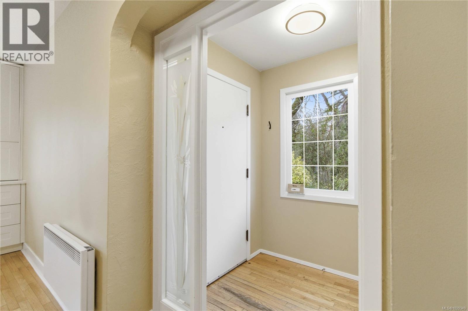  3438 Cook Street, Saanich