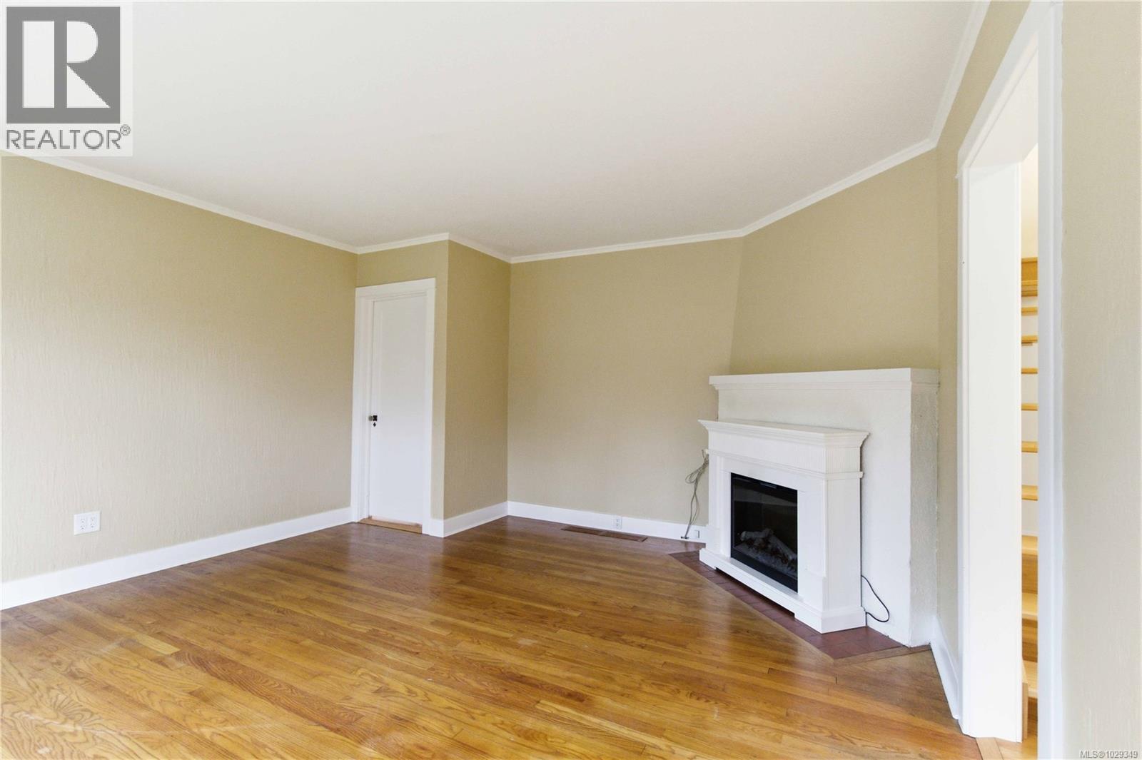  3438 Cook Street, Saanich