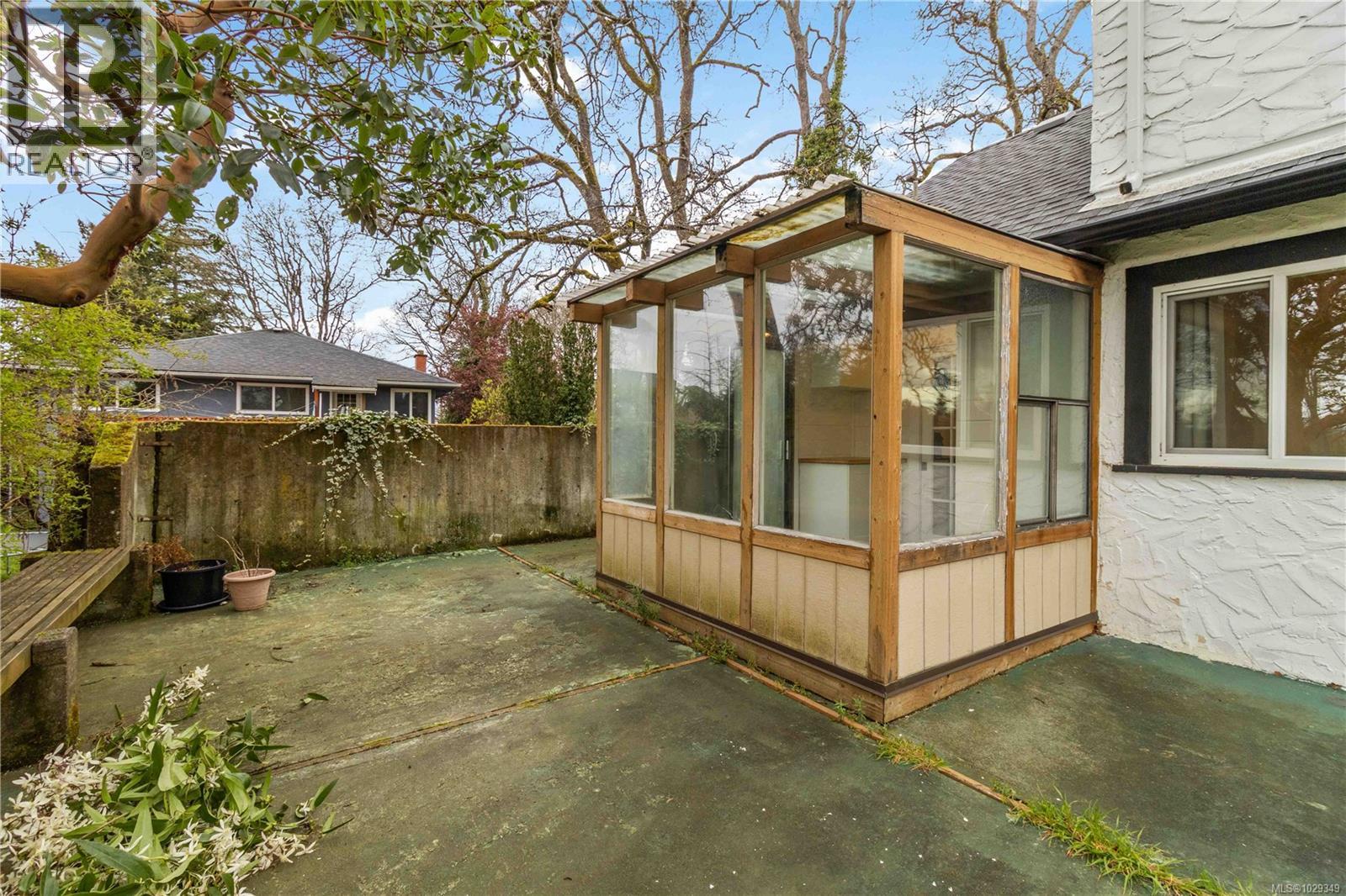  3438 Cook Street, Saanich