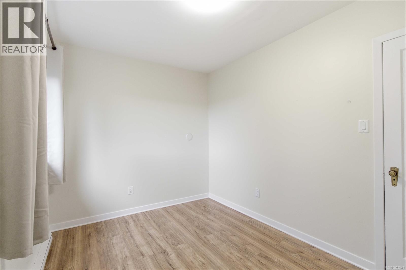  3438 Cook Street, Saanich