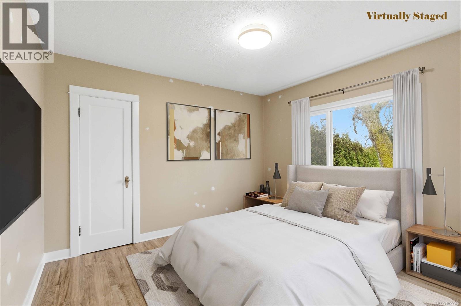  3438 Cook Street, Saanich