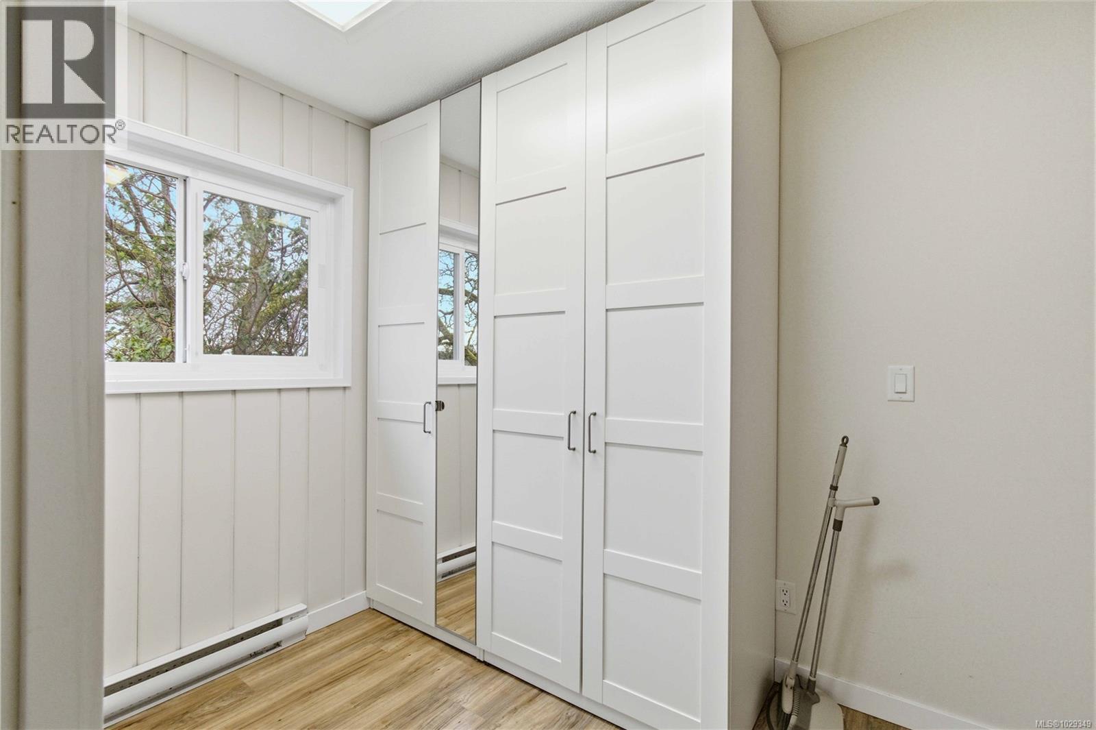  3438 Cook Street, Saanich