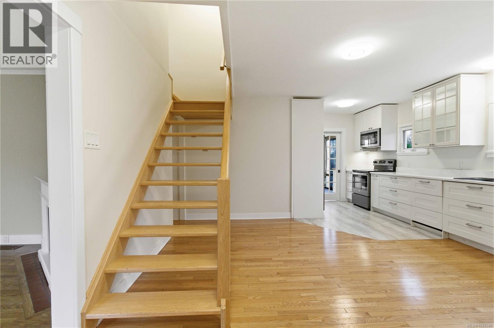  3438 Cook Street, Saanich