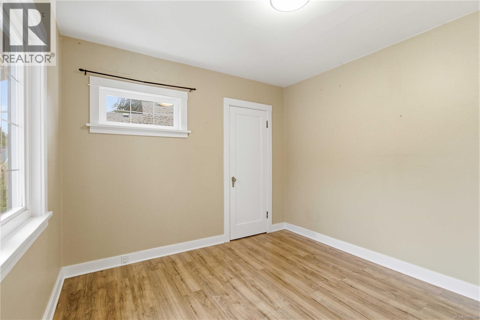  3438 Cook Street, Saanich