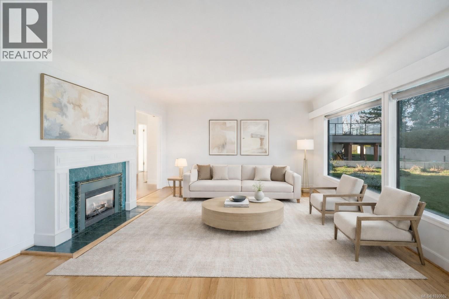 441 MEMORIAL AVE - 9