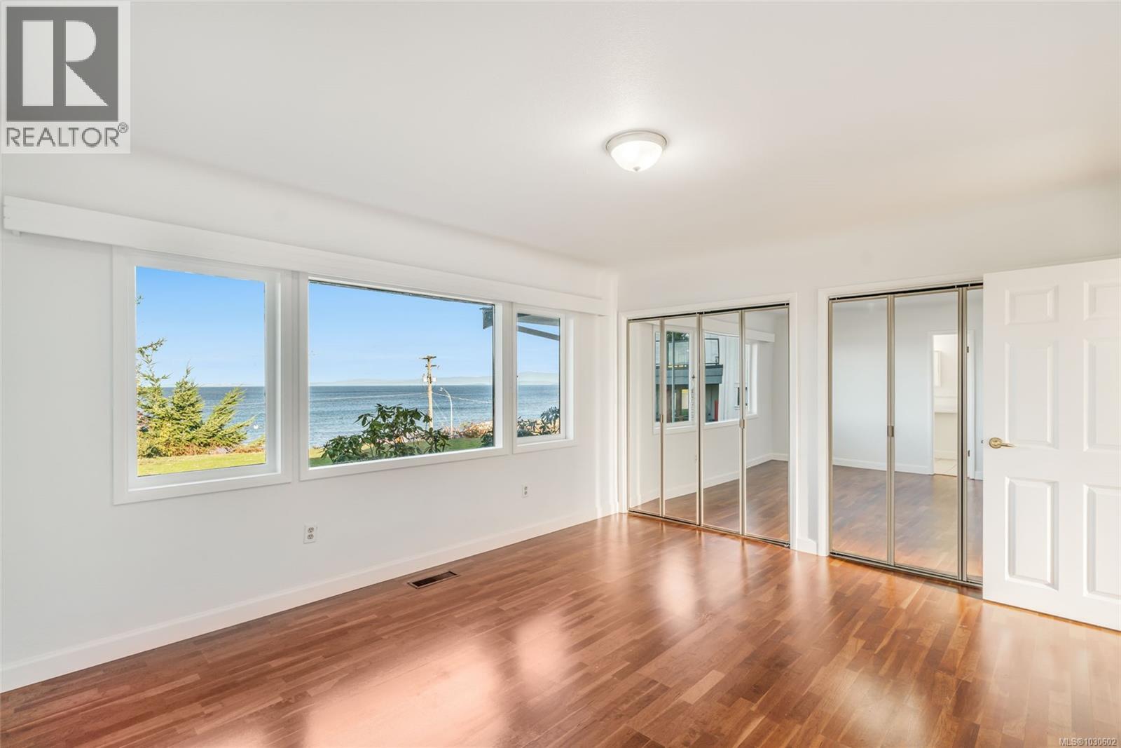 441 MEMORIAL AVE - 26