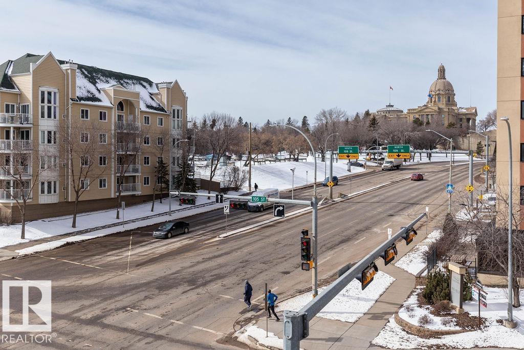 #301 9707 105 ST NW - 31