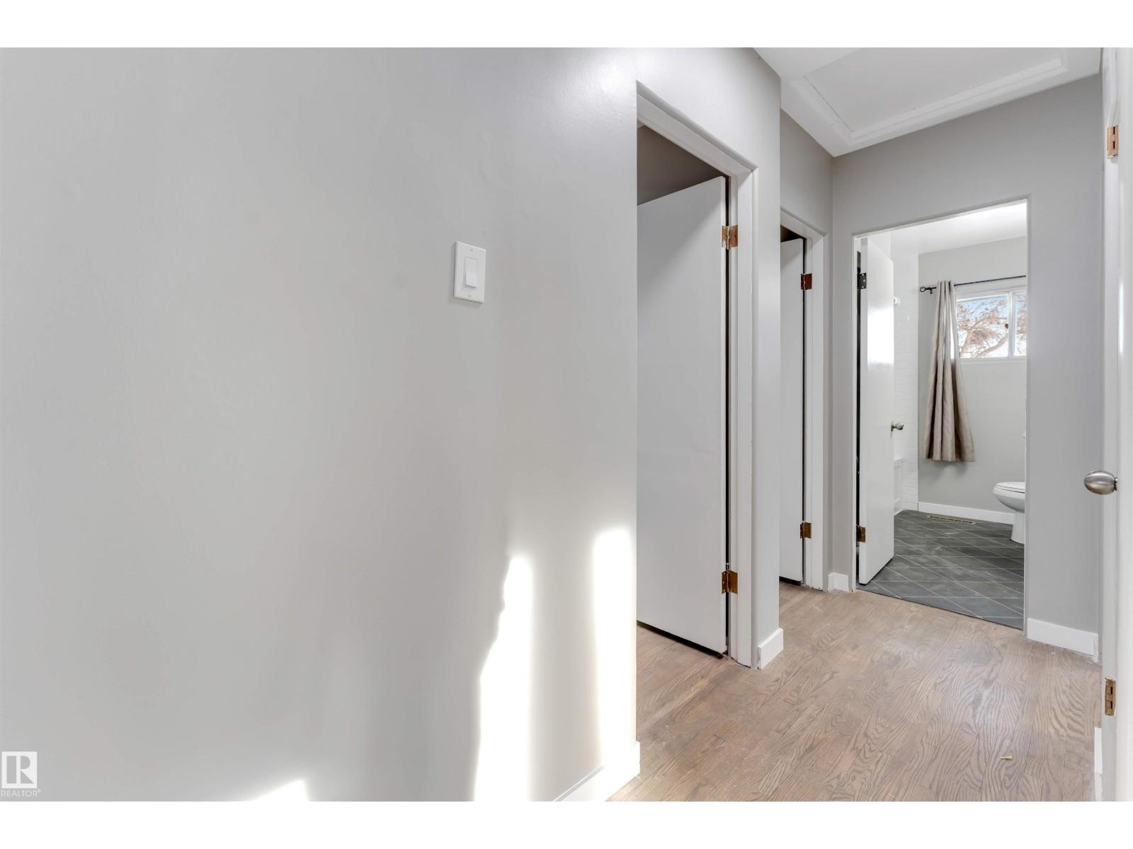 12202 45 ST NW, Edmonton