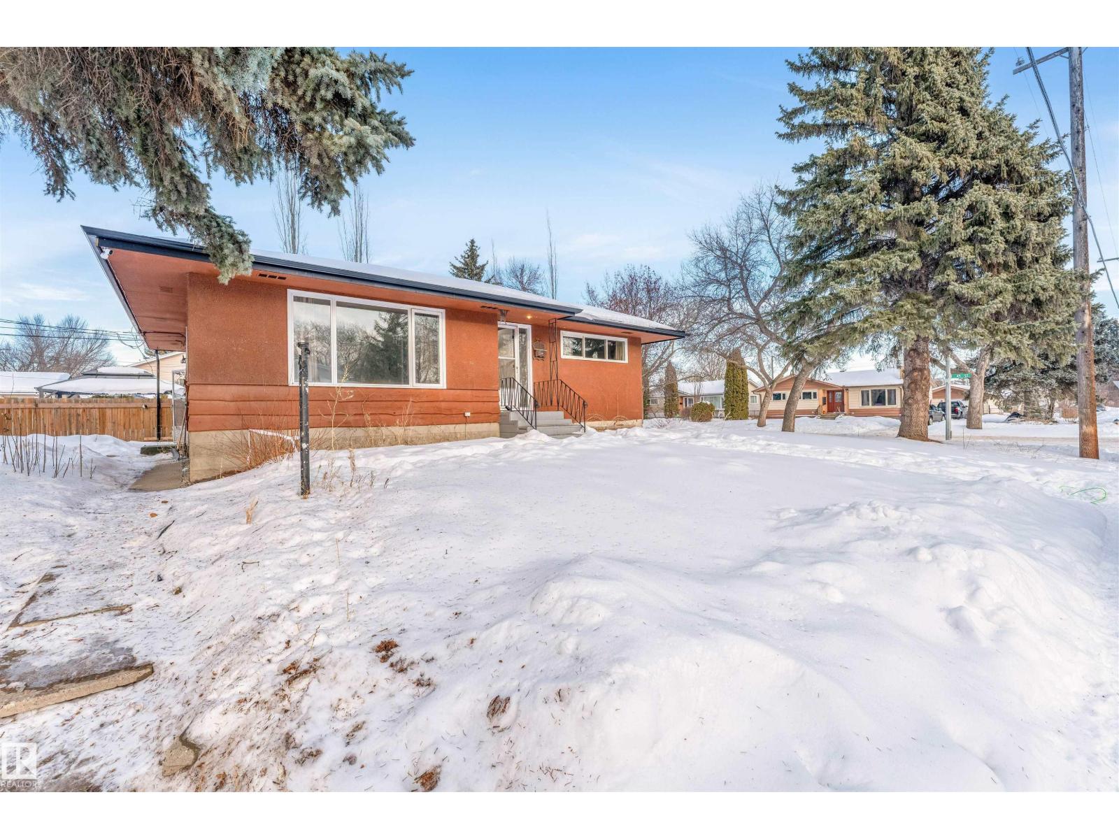 12202 45 ST NW, Edmonton