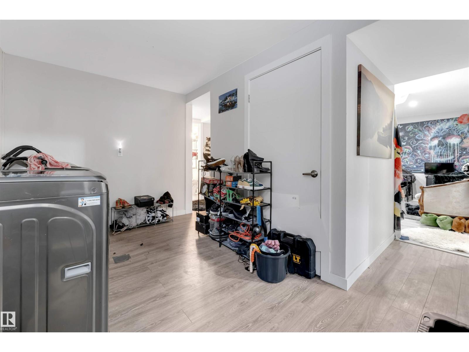 12202 45 ST NW, Edmonton