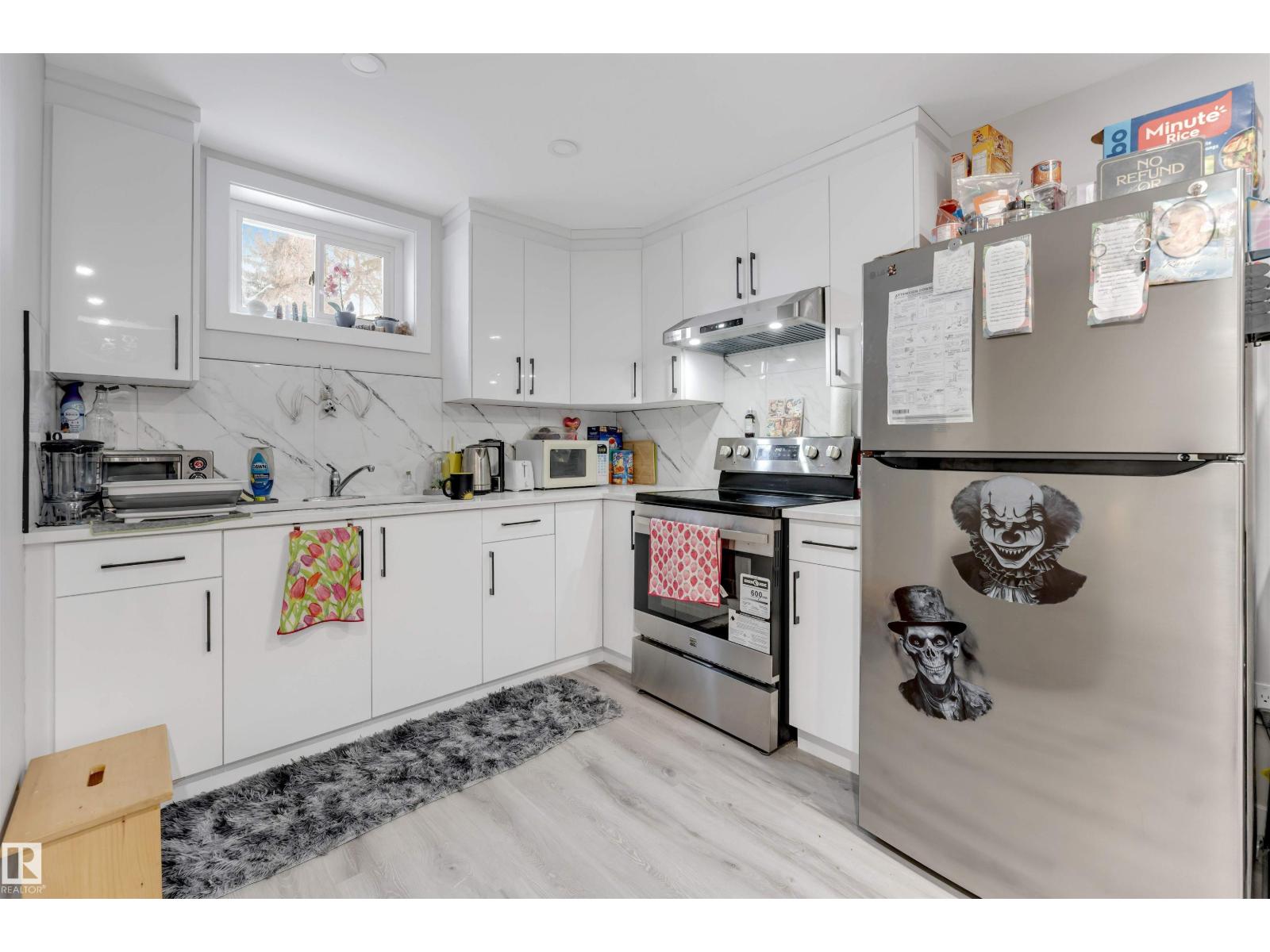 12202 45 ST NW, Edmonton