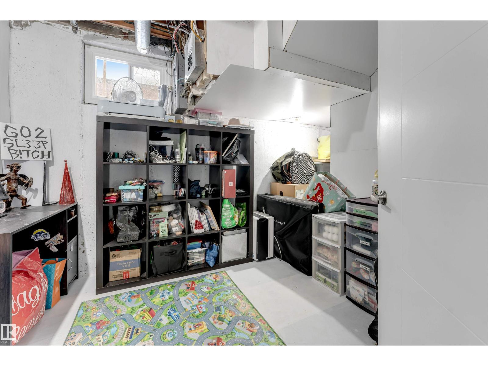 12202 45 ST NW, Edmonton