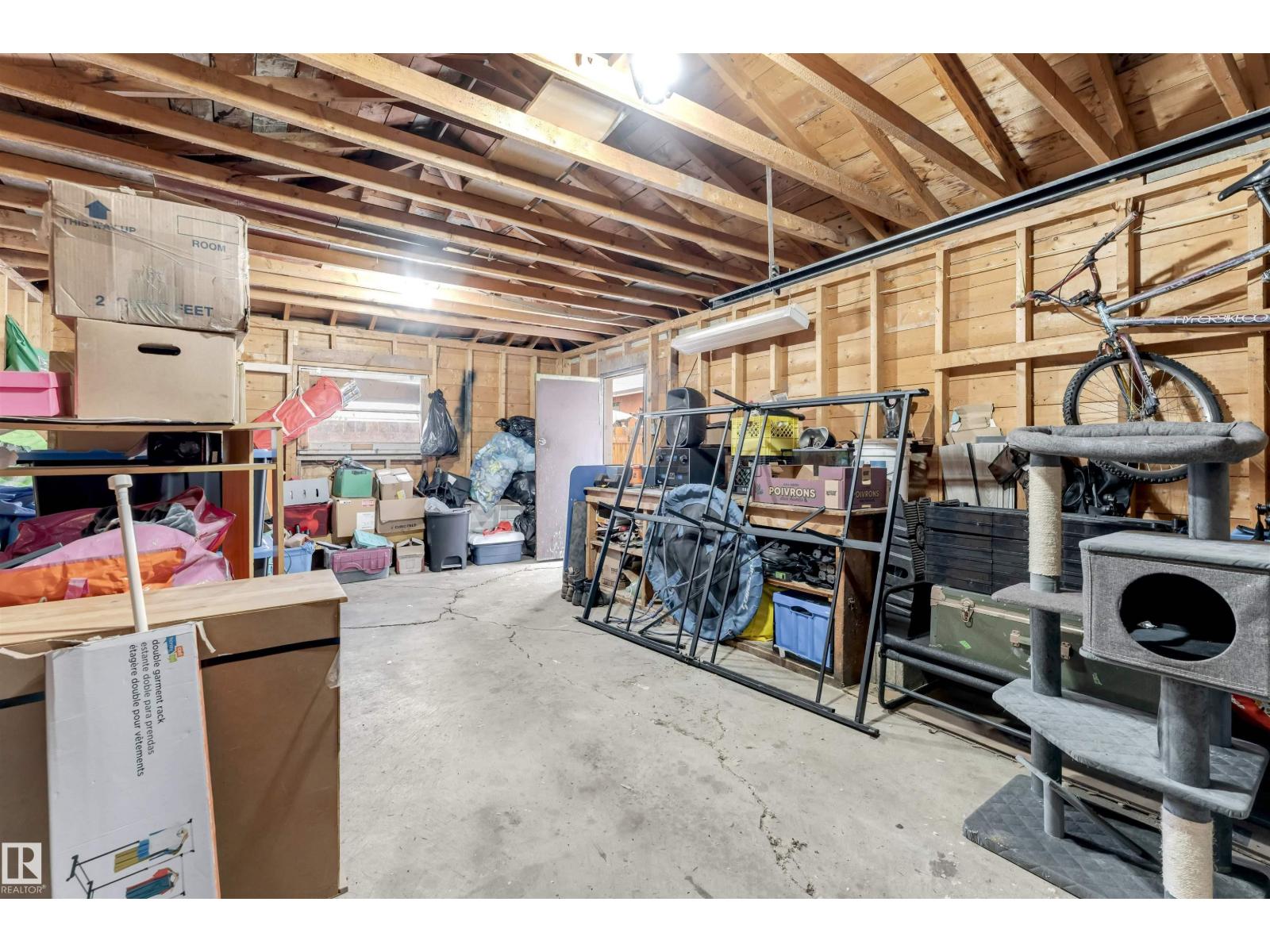 12202 45 ST NW, Edmonton