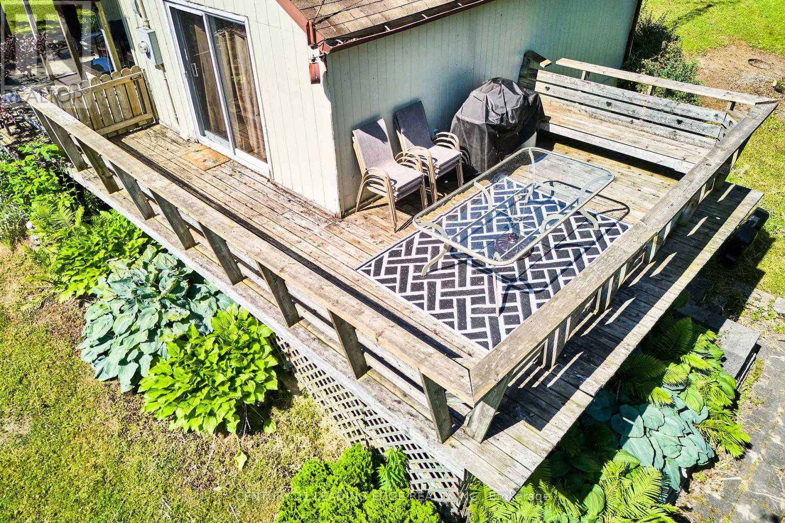 225 ARNOTT DRIVE - 11