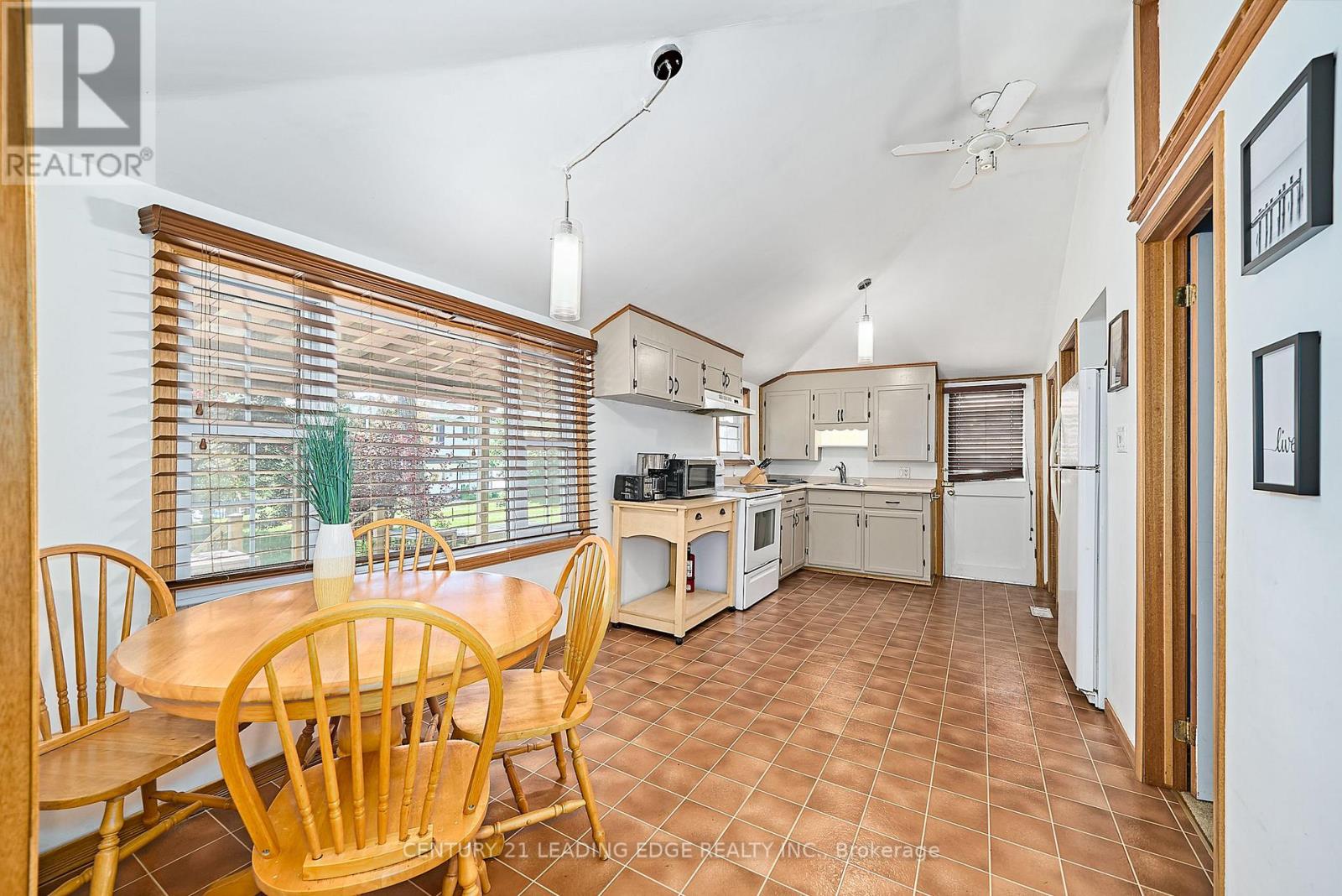225 ARNOTT DRIVE - 27