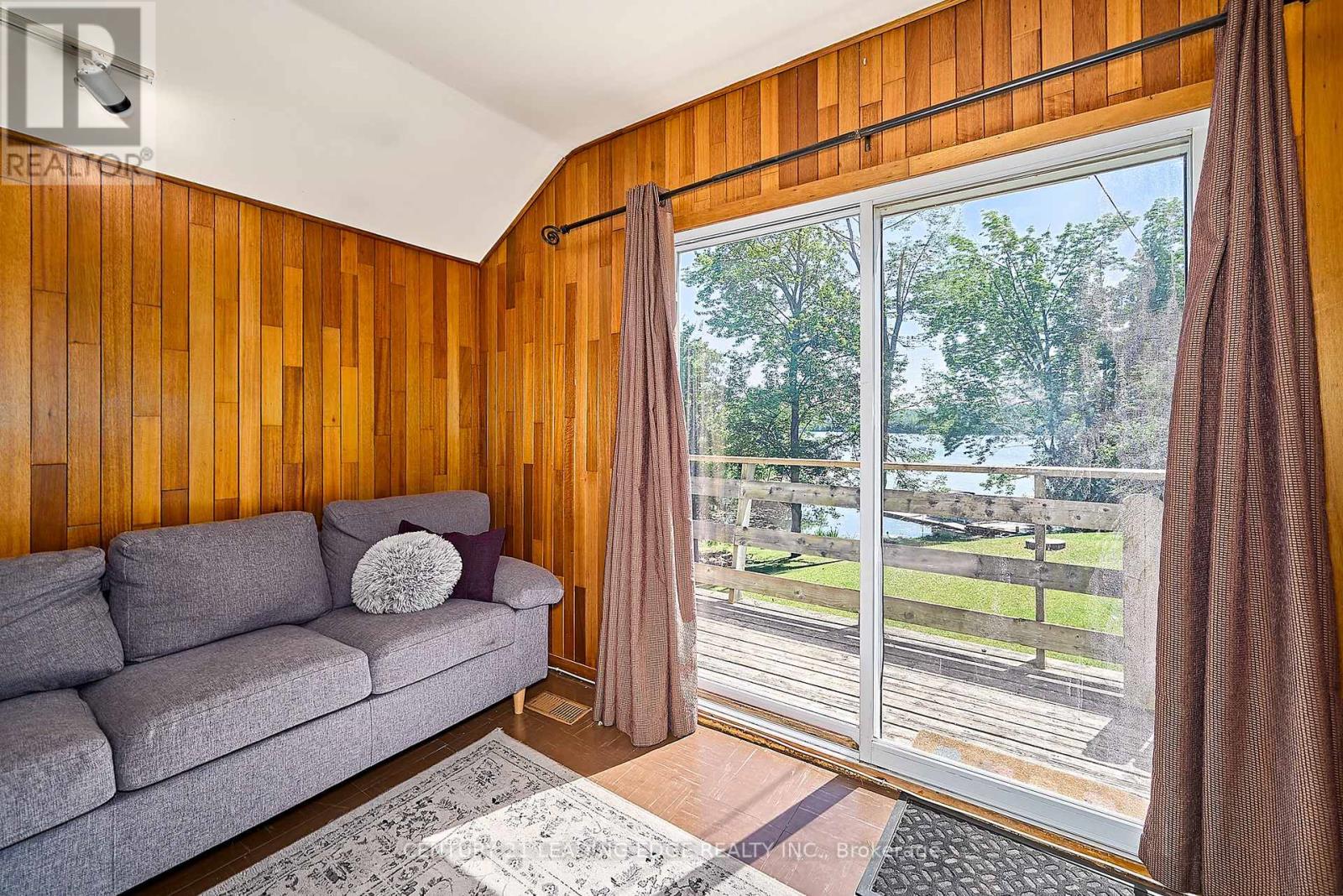 225 ARNOTT DRIVE - 31