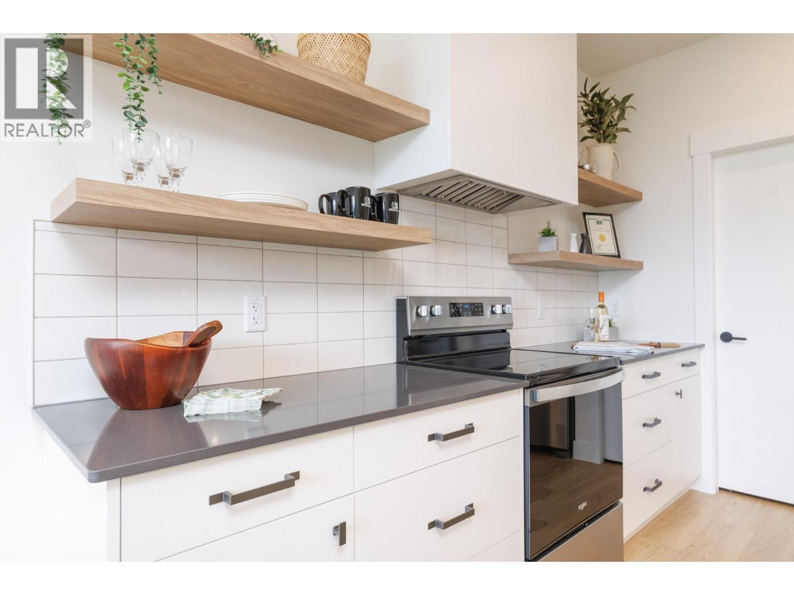 111 20 Street SE, Salmon Arm