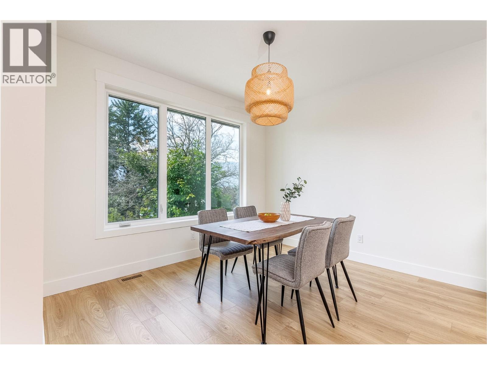 111 20 Street SE, Salmon Arm