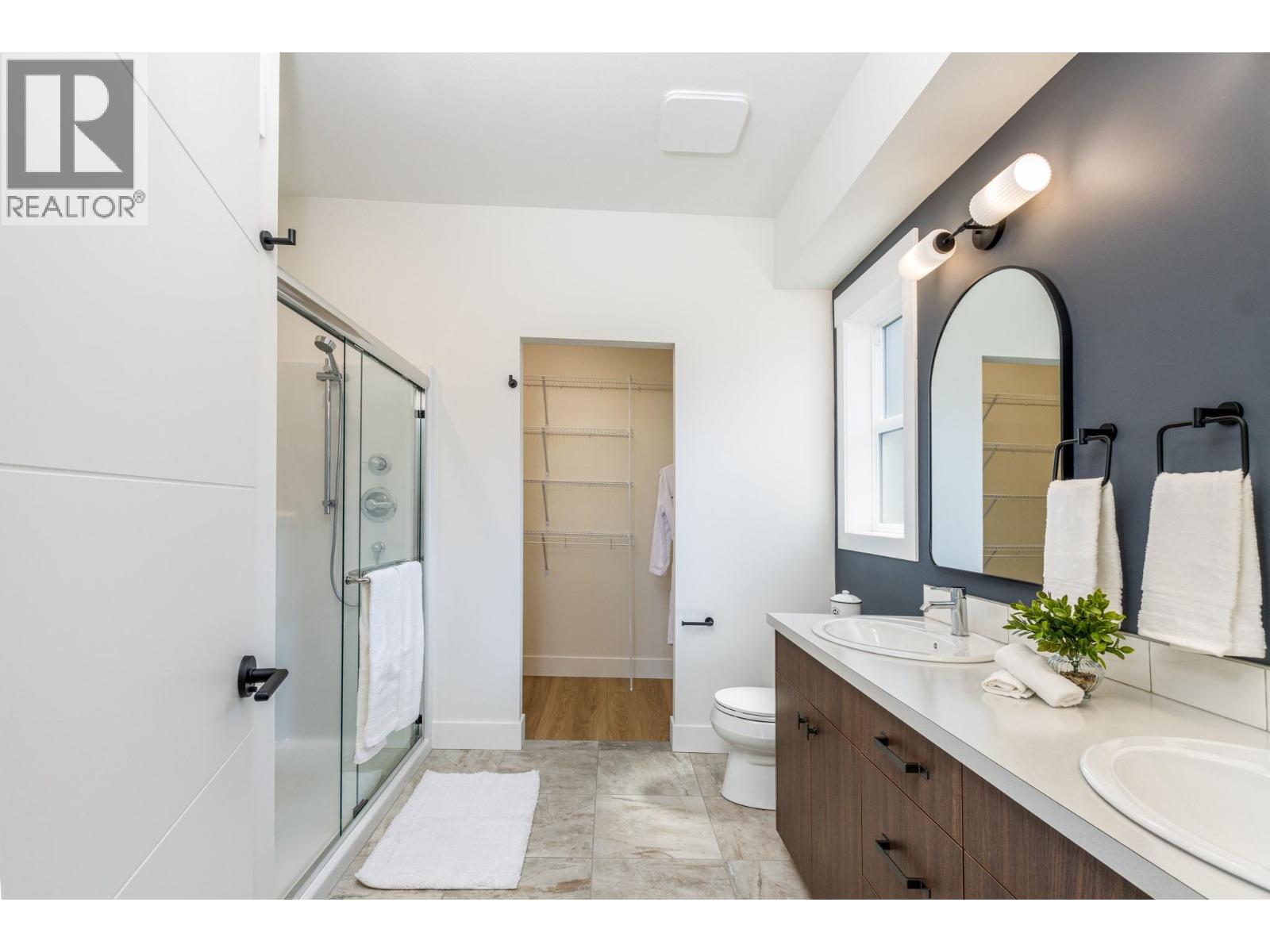 111 20 Street SE, Salmon Arm