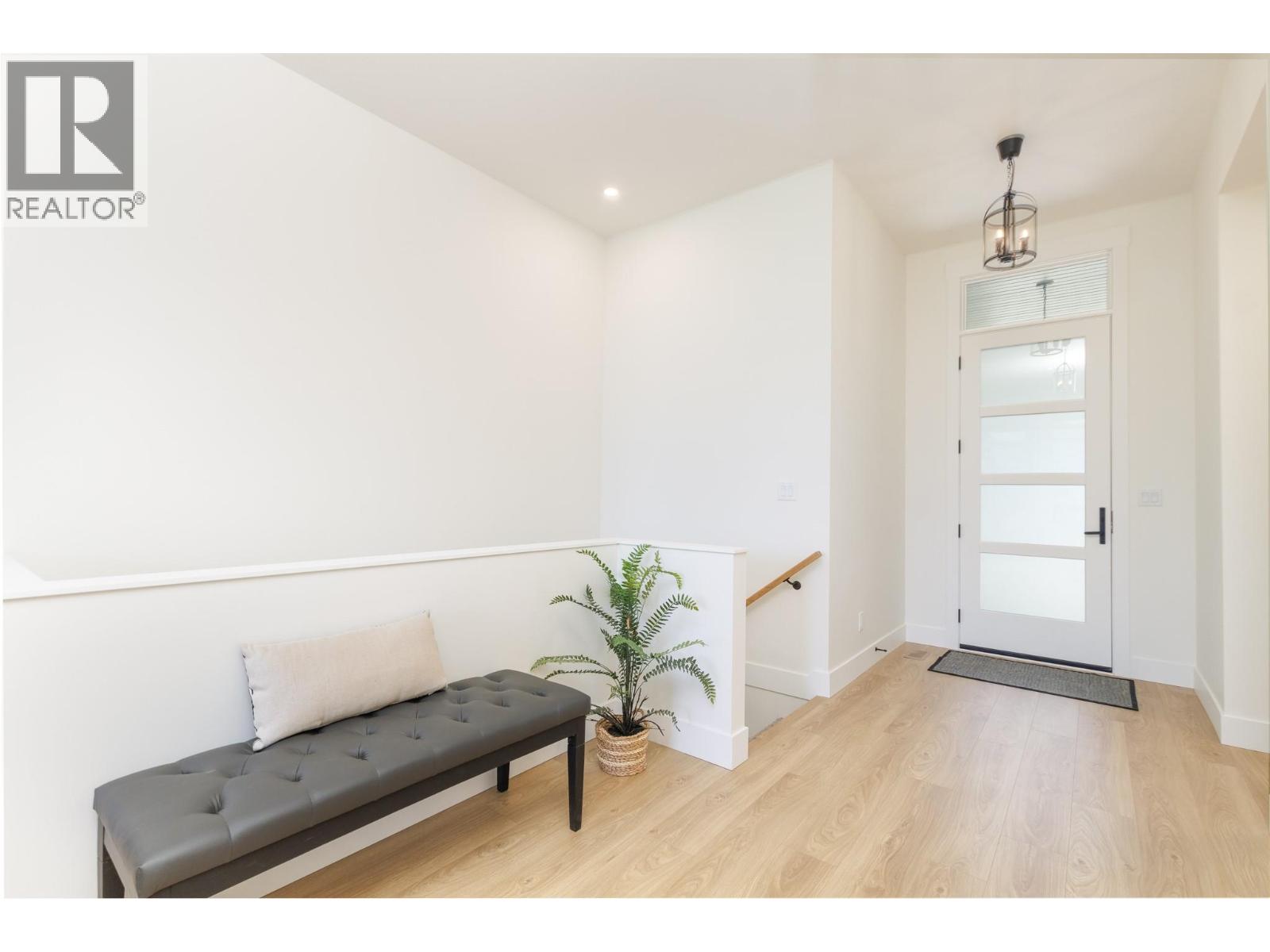 111 20 Street SE, Salmon Arm