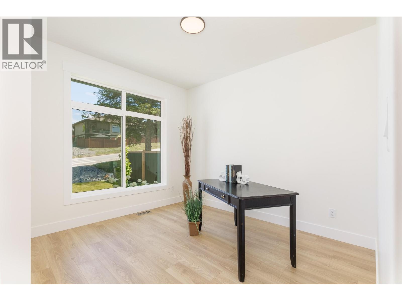 111 20 Street SE, Salmon Arm