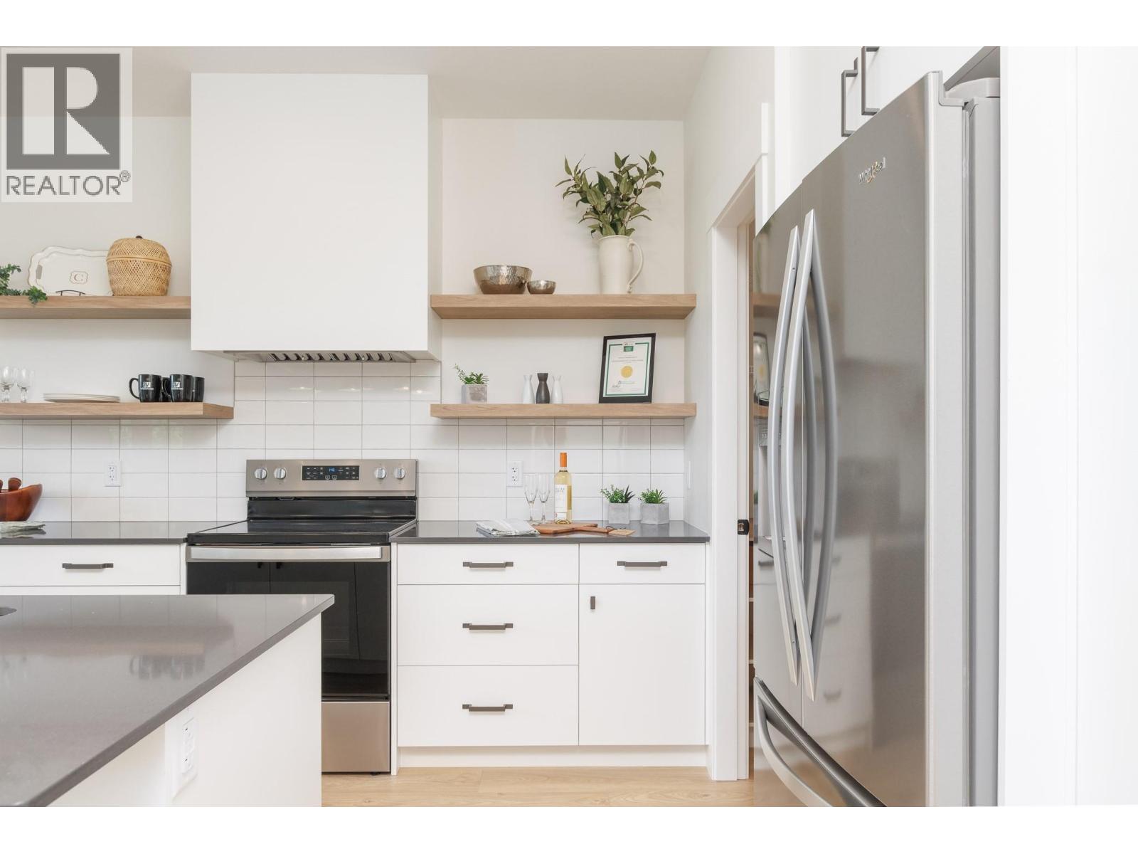 111 20 Street SE, Salmon Arm