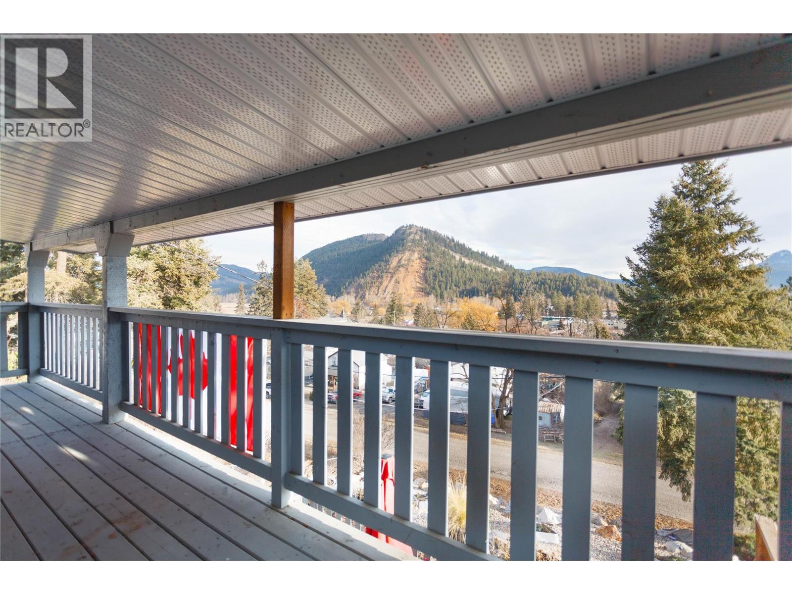  2138 Catt Avenue, Lumby