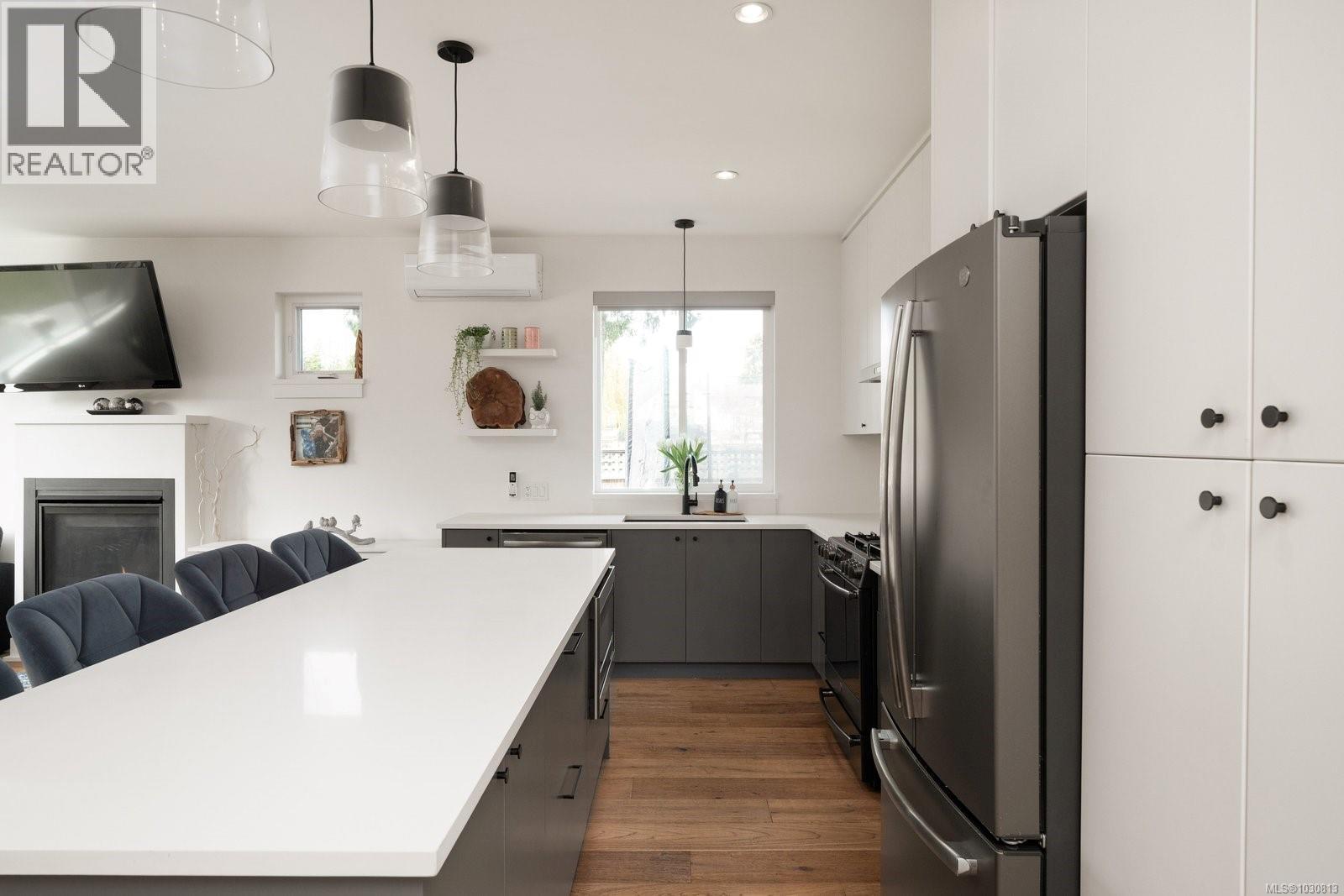  2101 Weiler Avenue West, Sidney