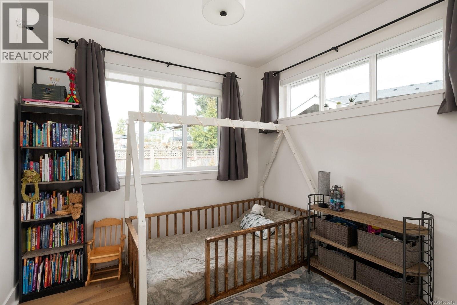  2101 Weiler Avenue West, Sidney