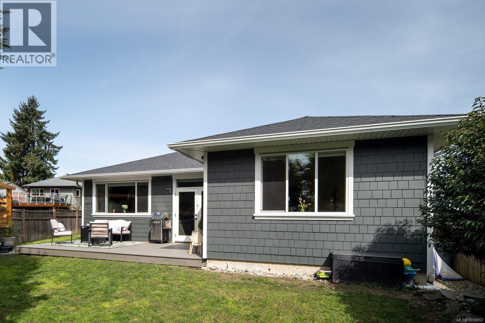  2101 Weiler Avenue West, Sidney