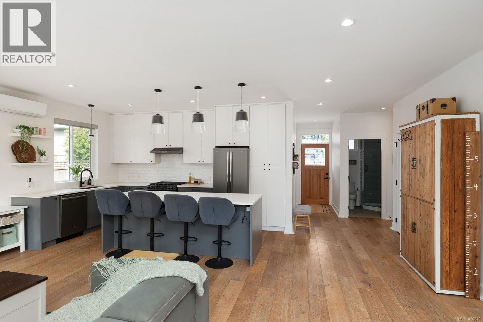  2101 Weiler Avenue West, Sidney