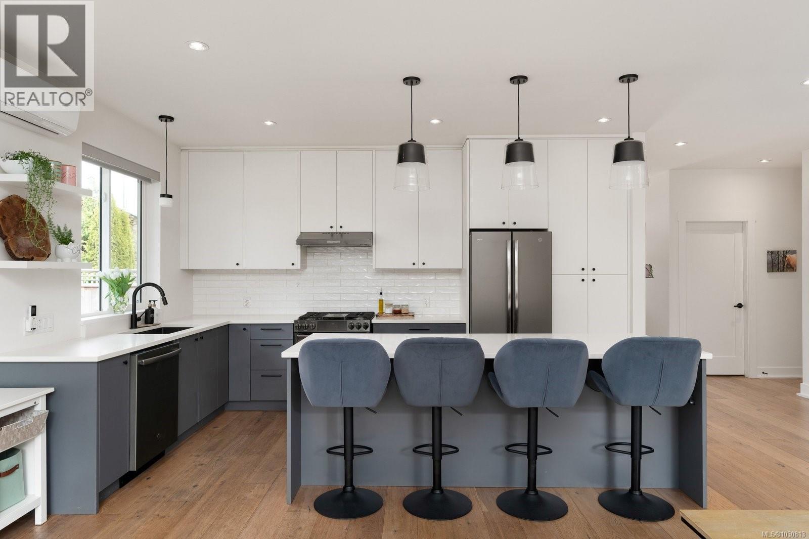  2101 Weiler Avenue West, Sidney