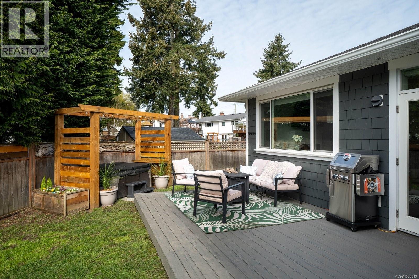  2101 Weiler Avenue West, Sidney