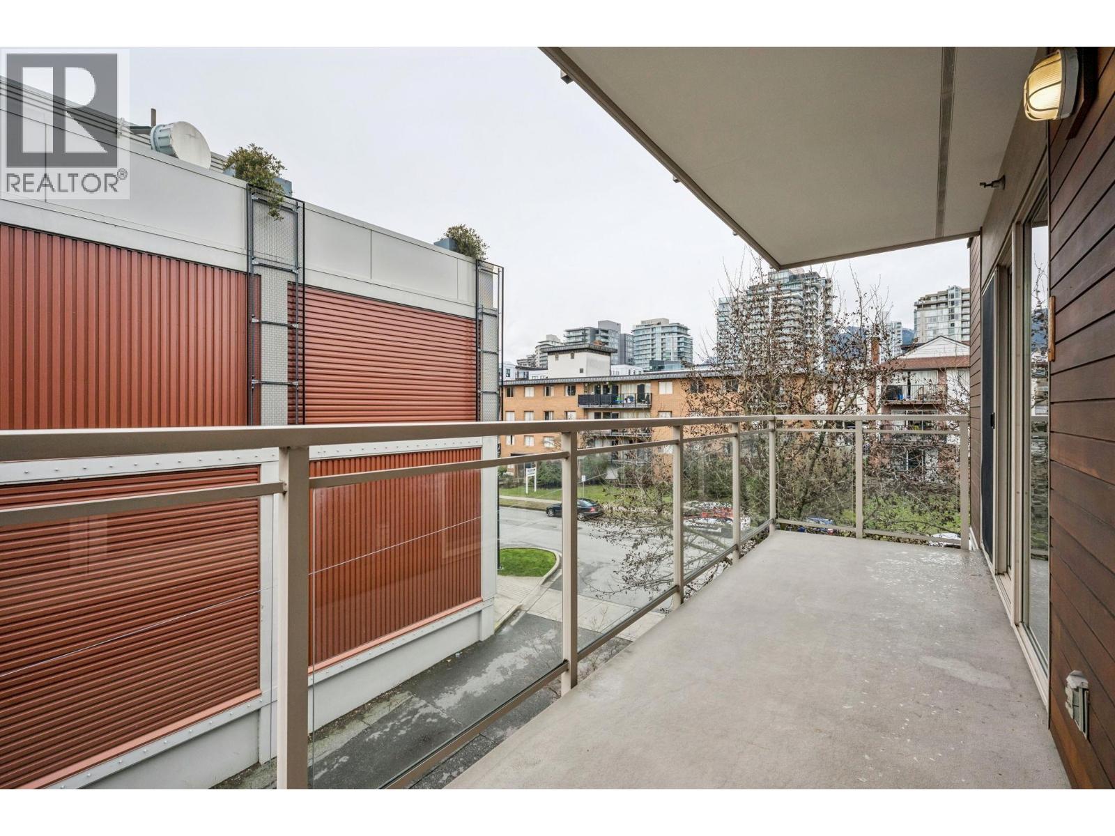 303 1033 ST. GEORGE'S AVENUE, North Vancouver