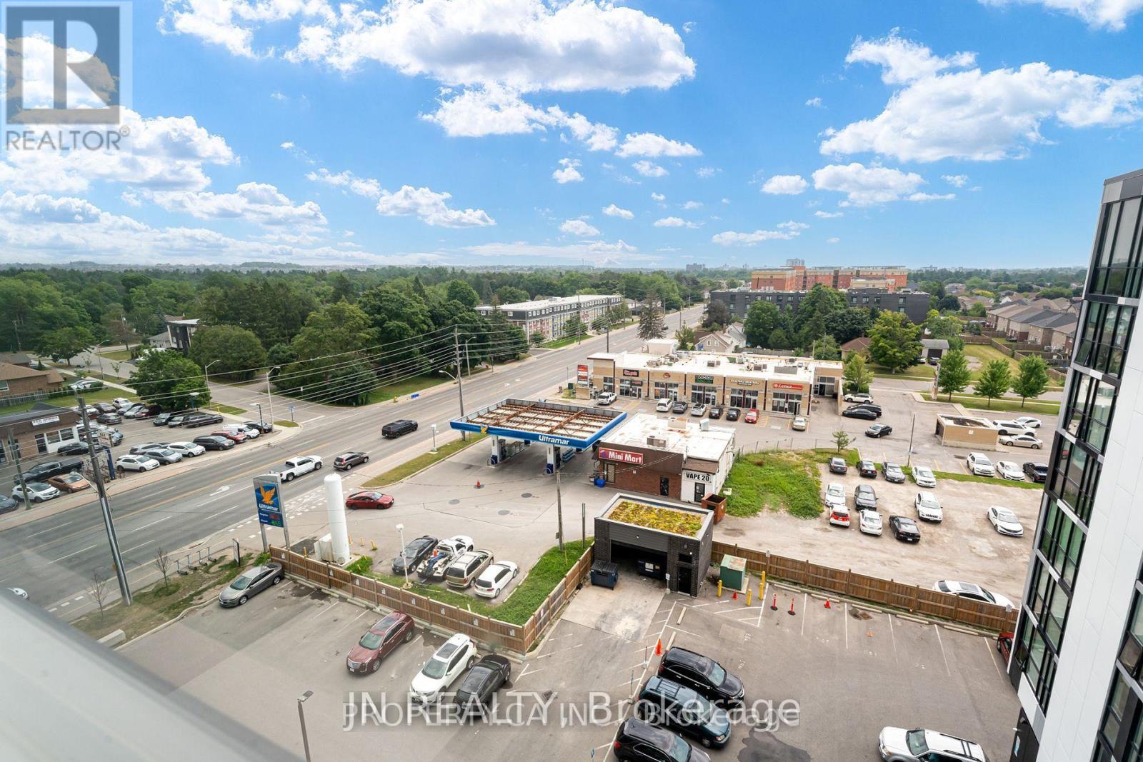 #642 1900 SIMCOE ST STREET N - 15