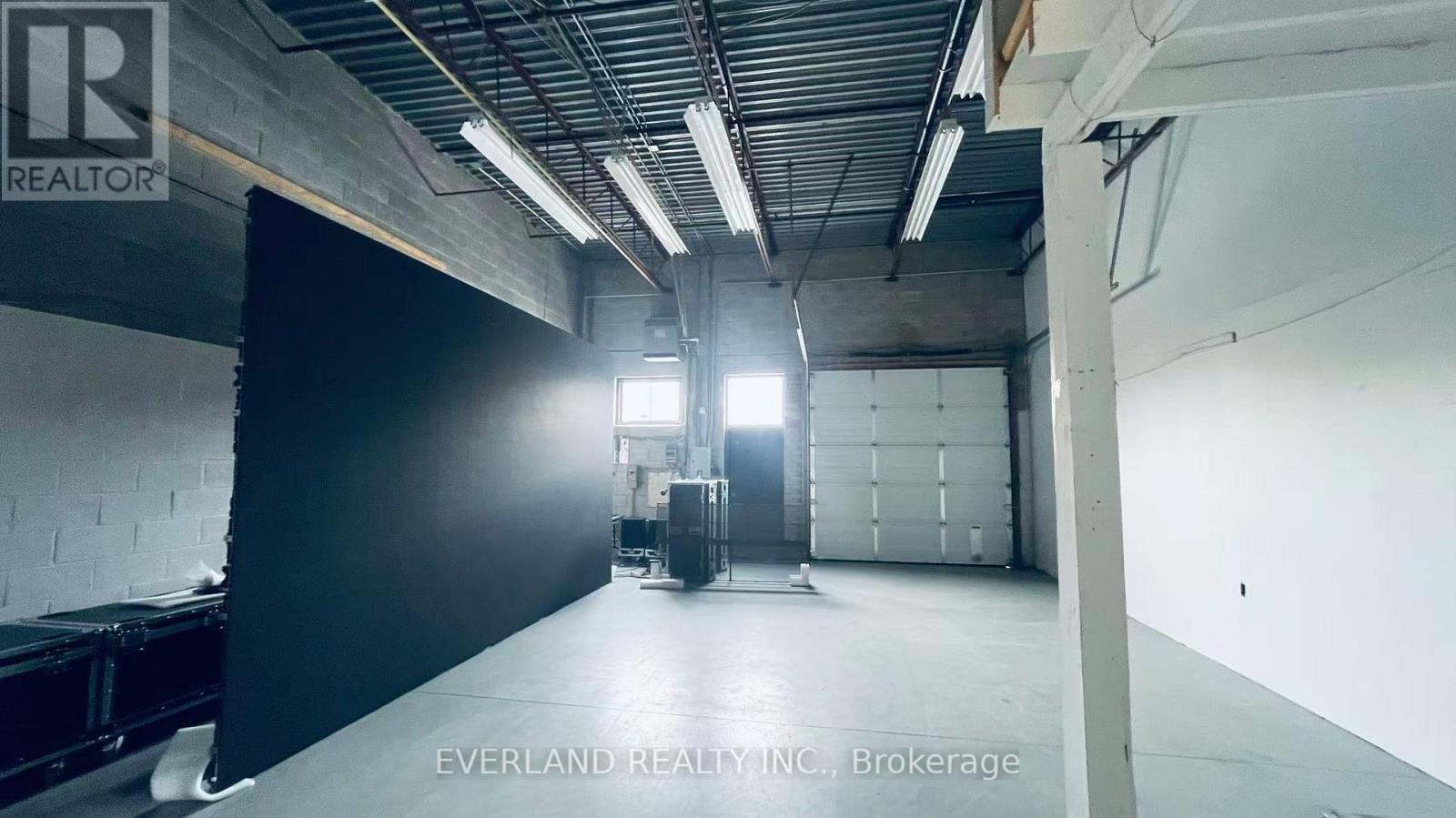 23 - 391 STEELCASE ROAD