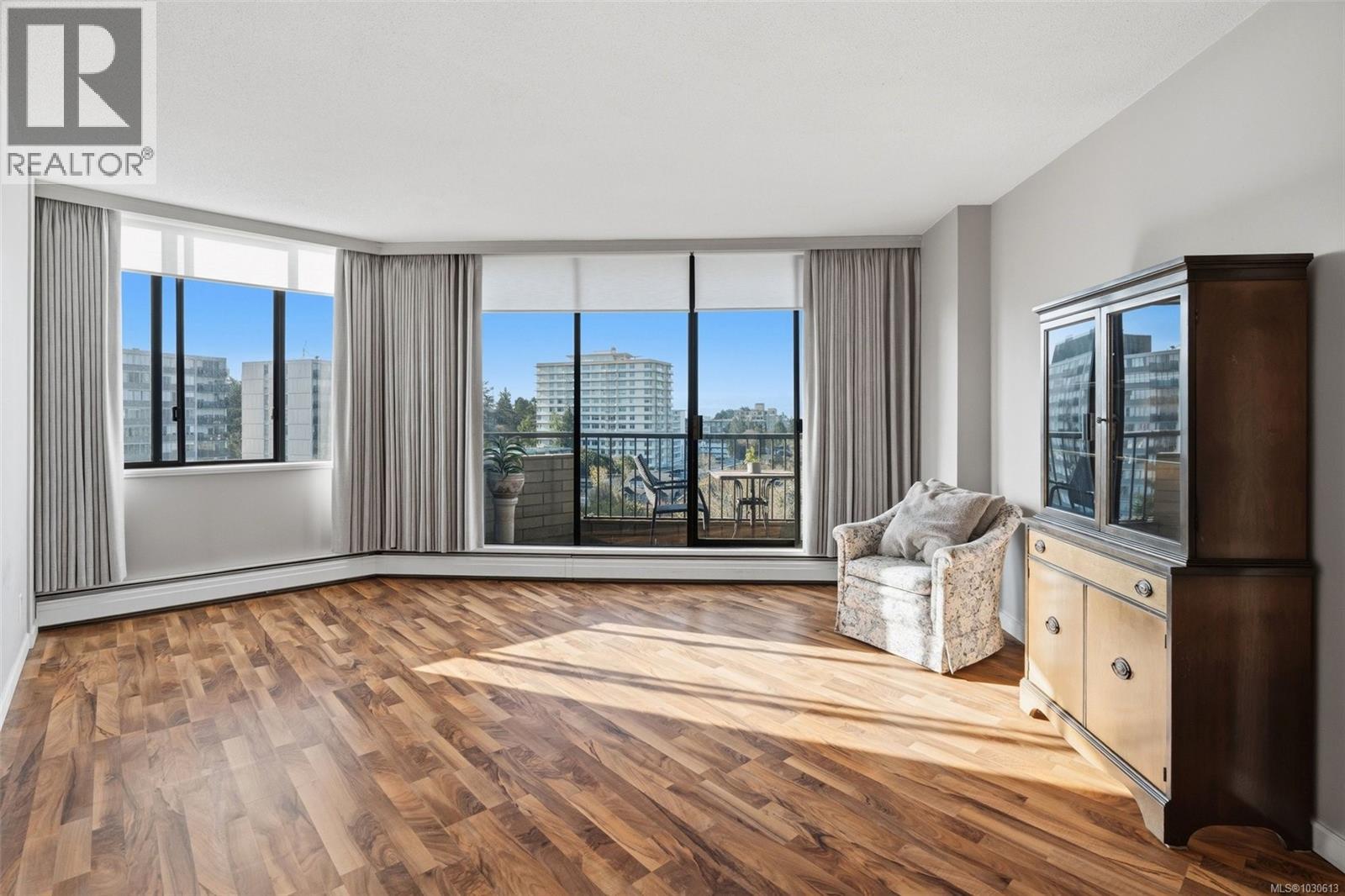 1010 620 Toronto St, Victoria