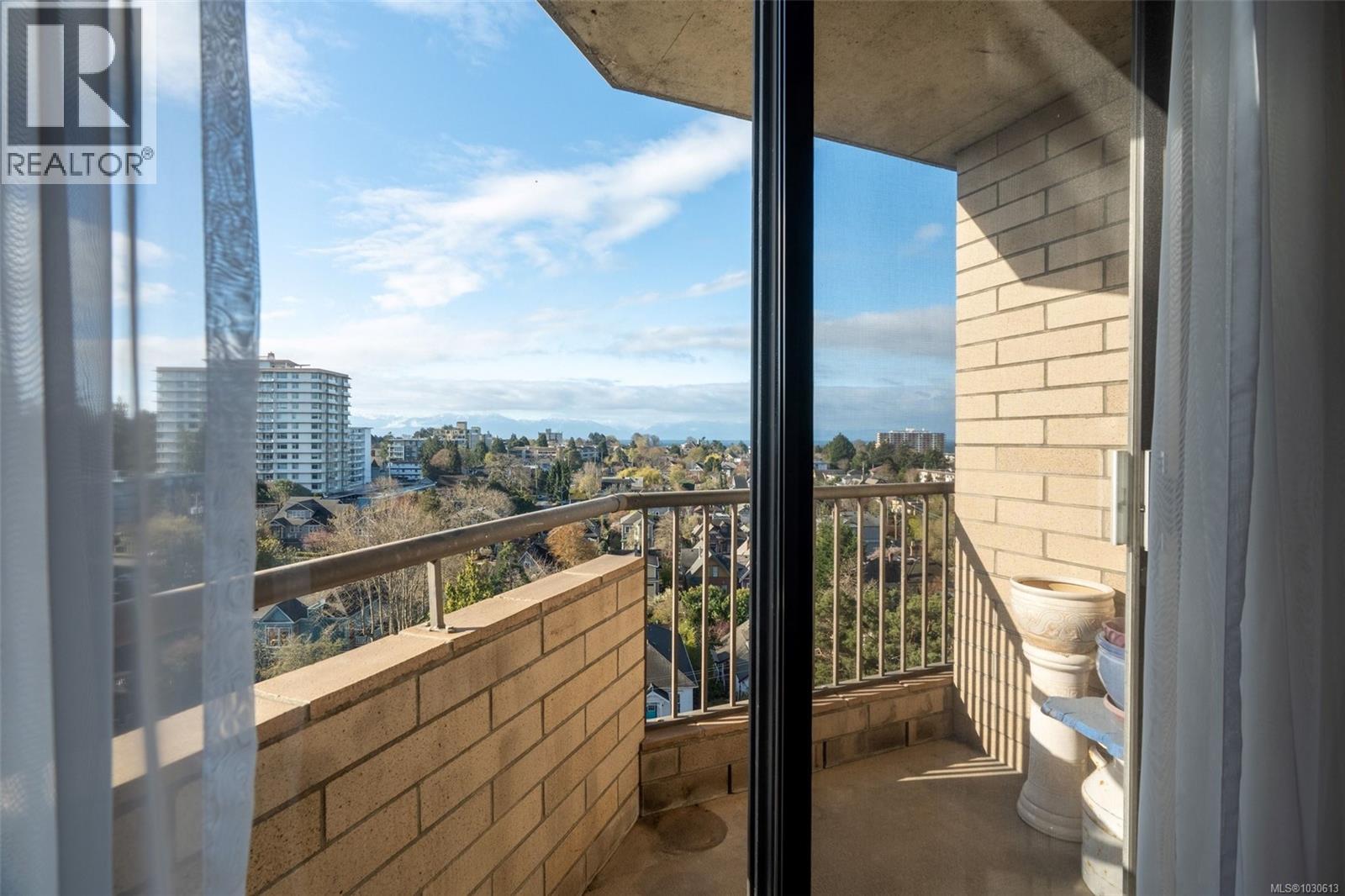 1010 620 Toronto St, Victoria