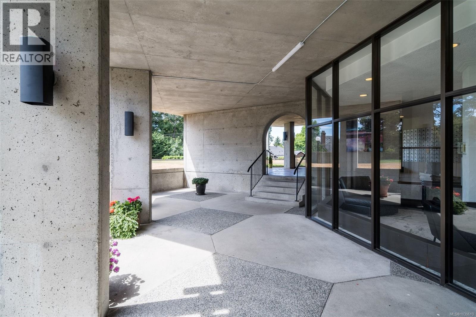 1010 620 Toronto St, Victoria