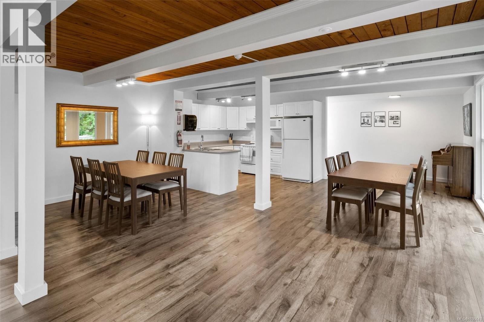 1010 620 Toronto St, Victoria