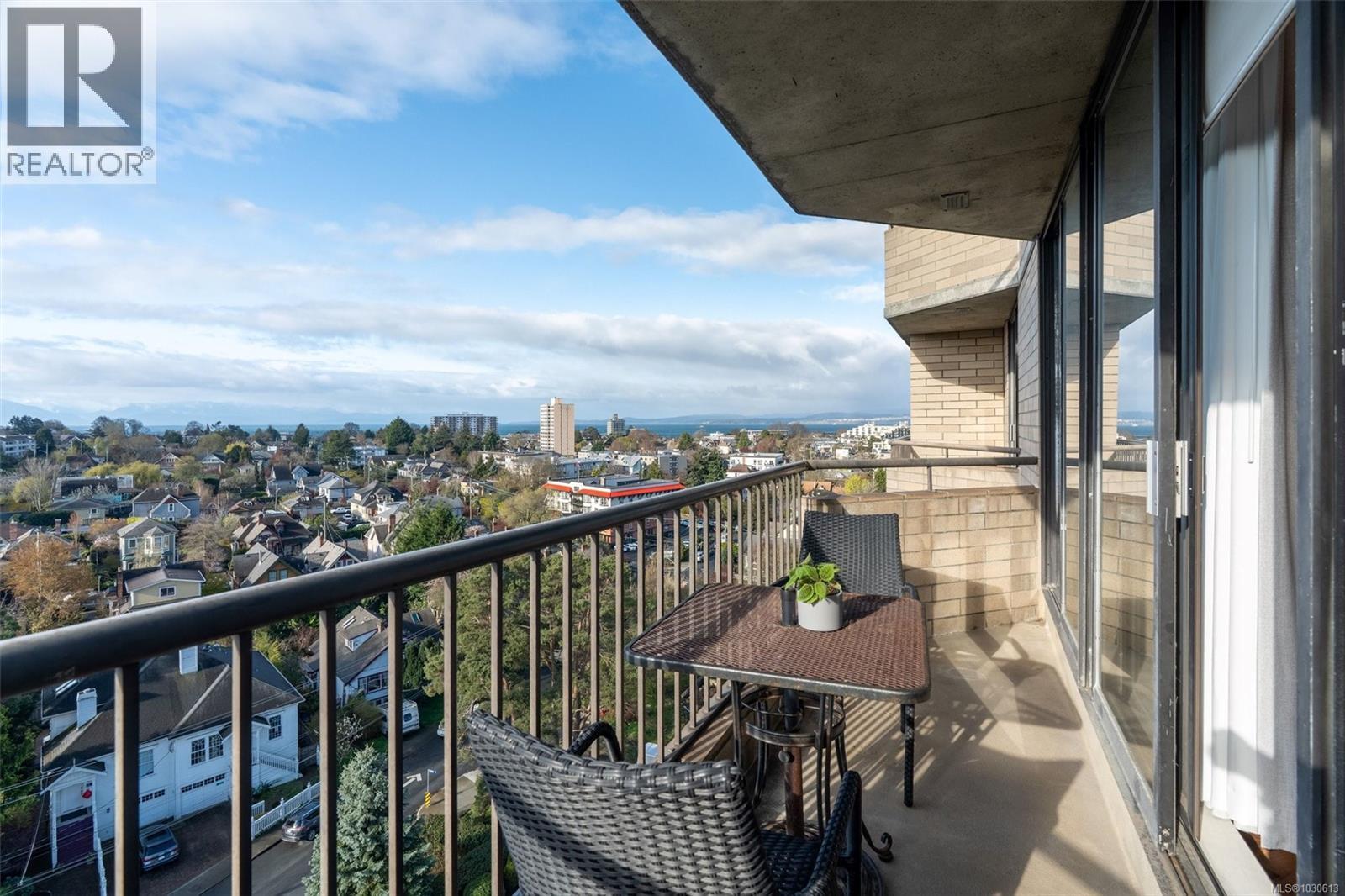 1010 620 Toronto St, Victoria