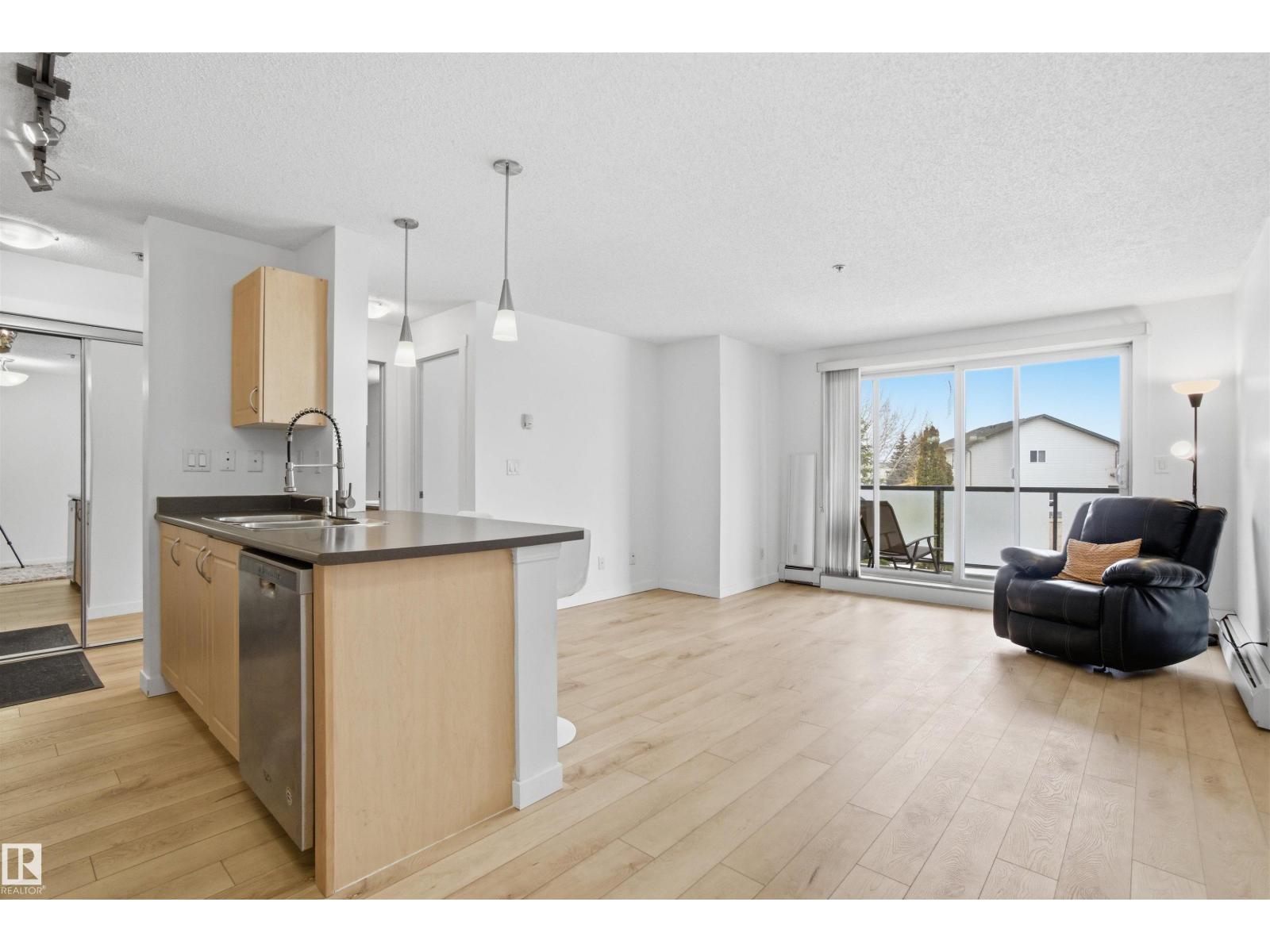 #203 13908 136 ST NW, Edmonton