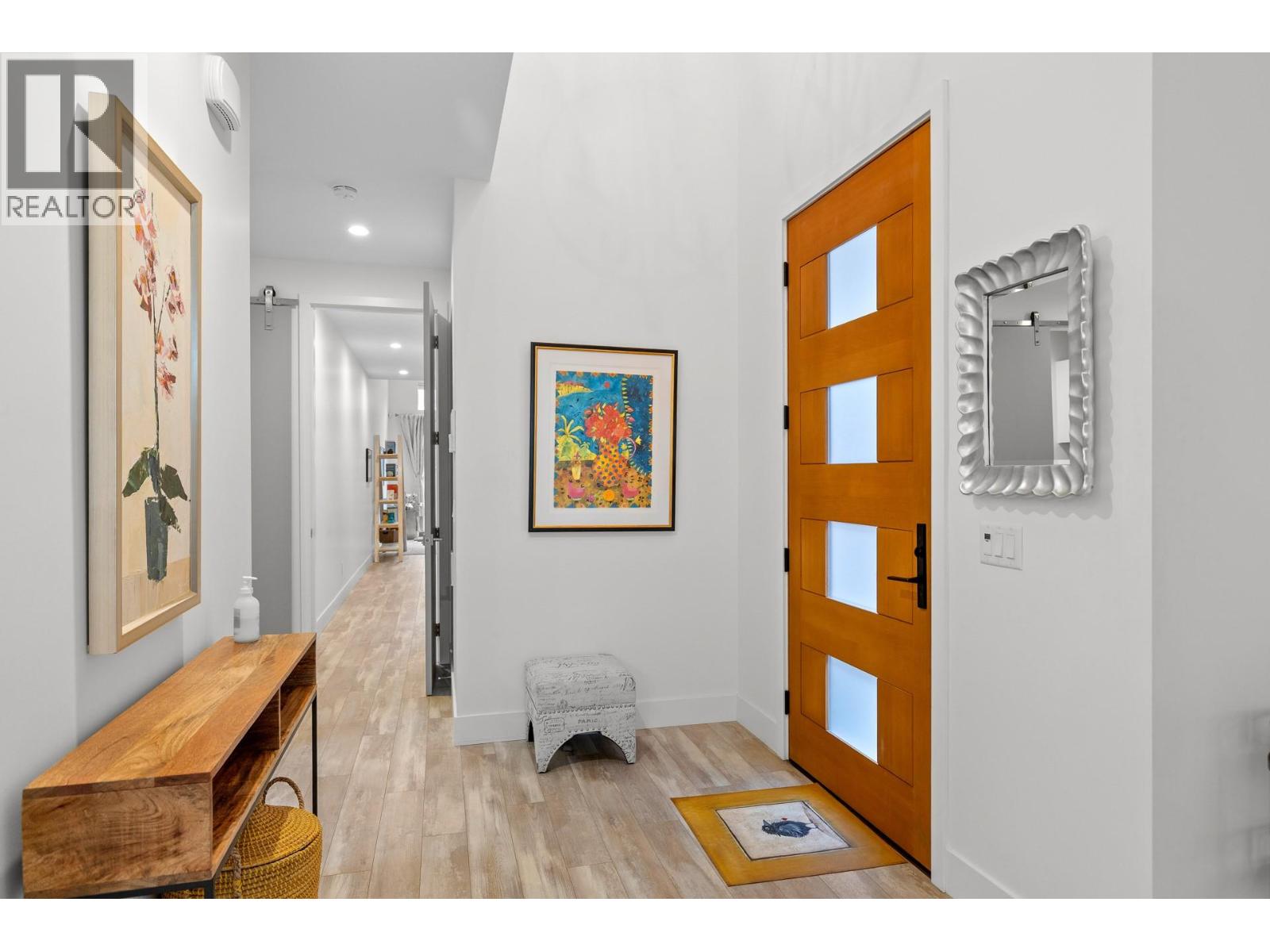 827 Saucier Avenue, Kelowna