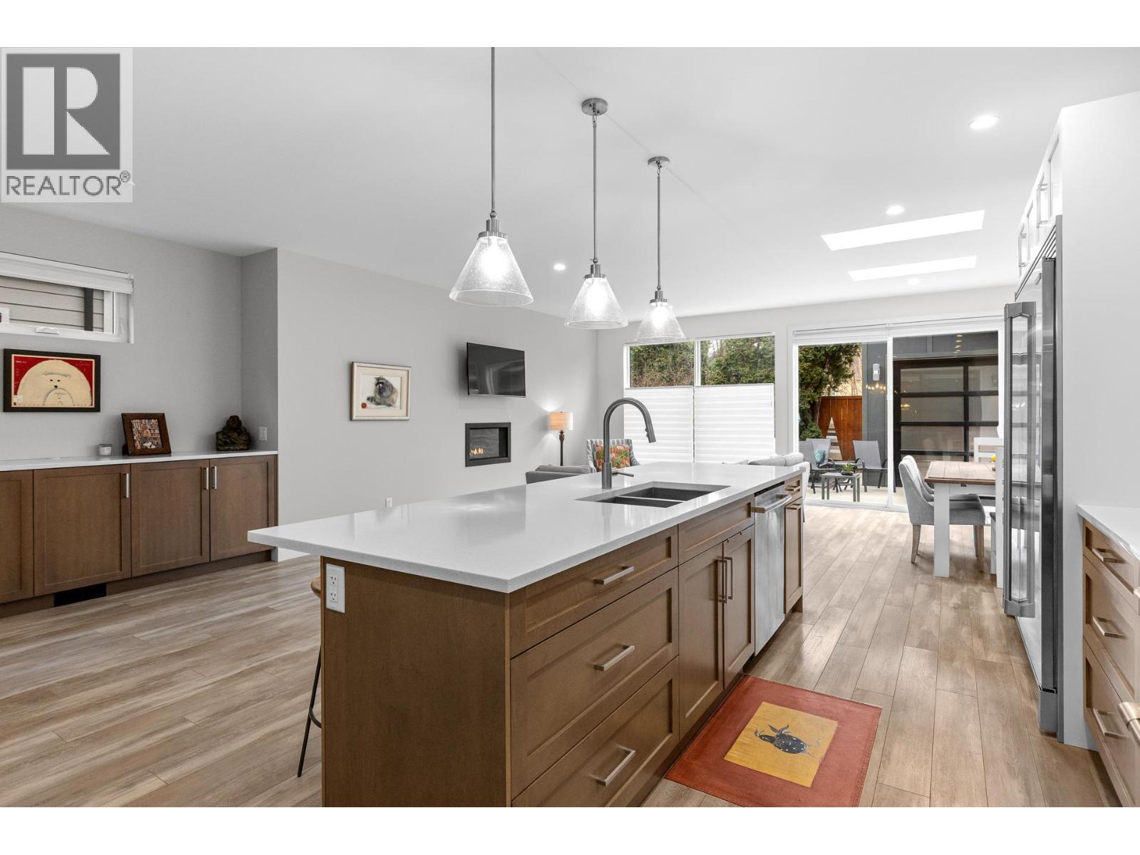 827 Saucier Avenue, Kelowna