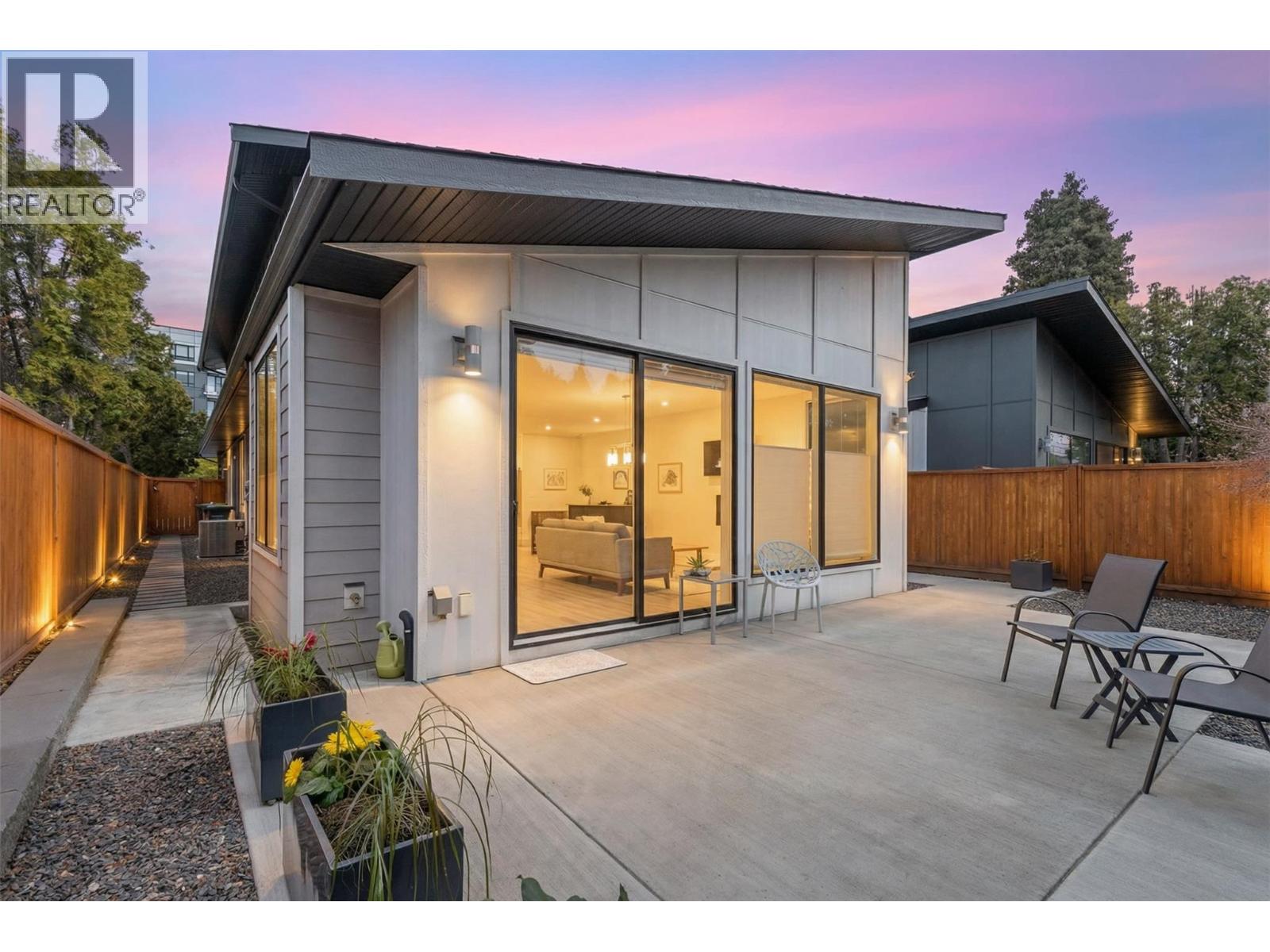 827 Saucier Avenue, Kelowna