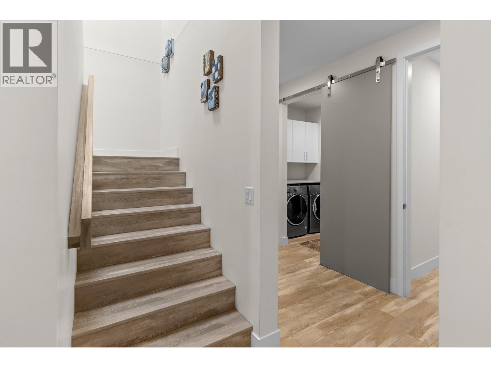 827 Saucier Avenue, Kelowna