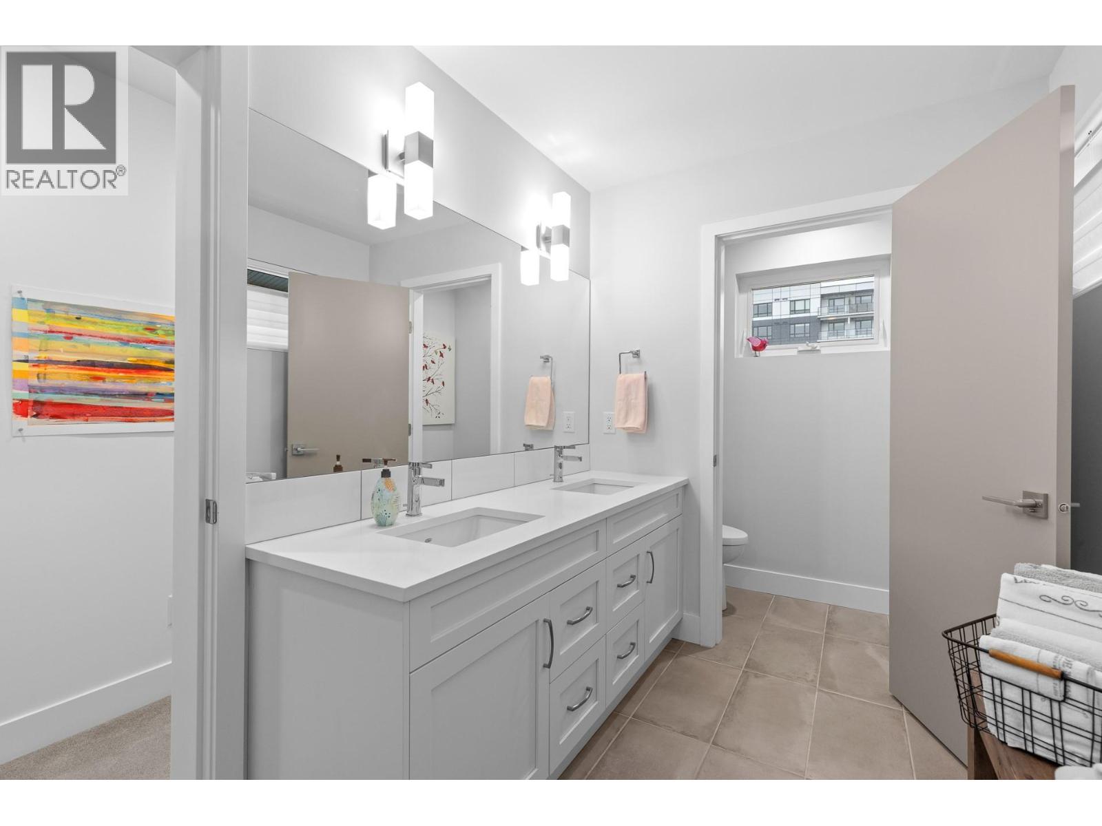 827 Saucier Avenue, Kelowna