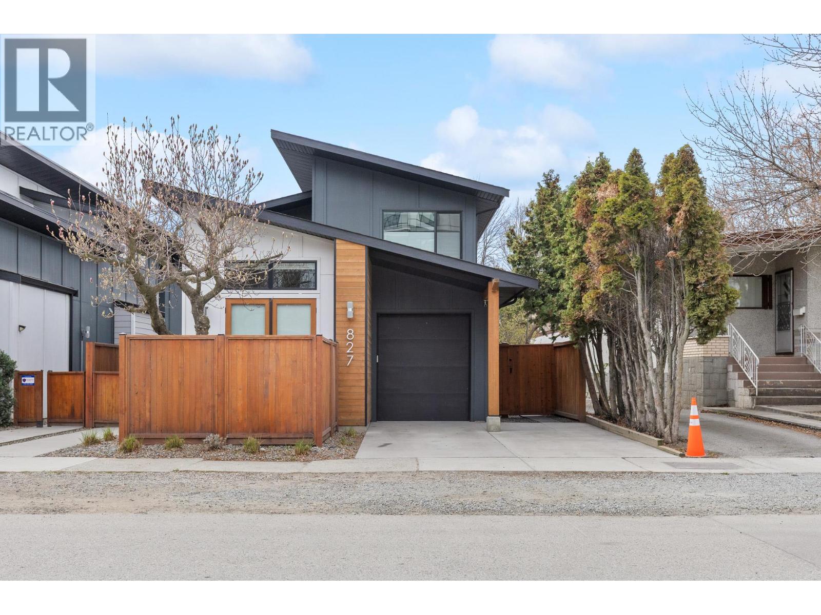 827 Saucier Avenue, Kelowna